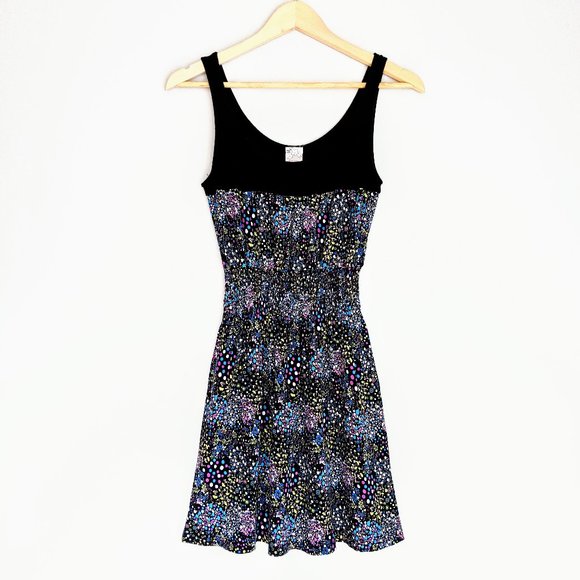 🇨🇦 Simone Rayon Skater Dress Made In Canada - Picture 1 of 9